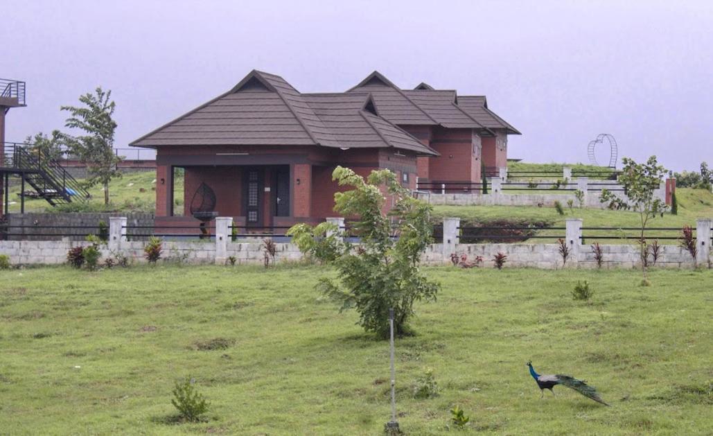 Misty Valley Resort Varagampadi Exteriör bild