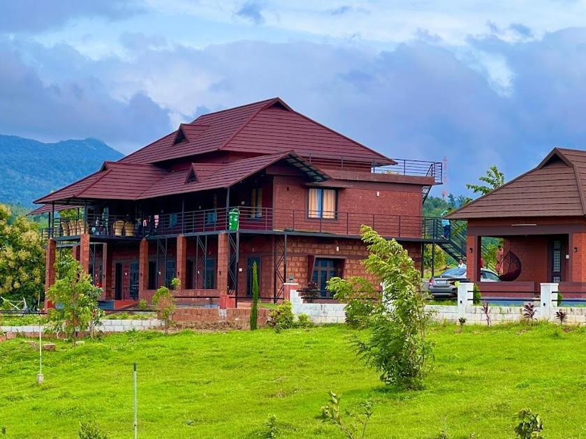 Misty Valley Resort Varagampadi Exteriör bild